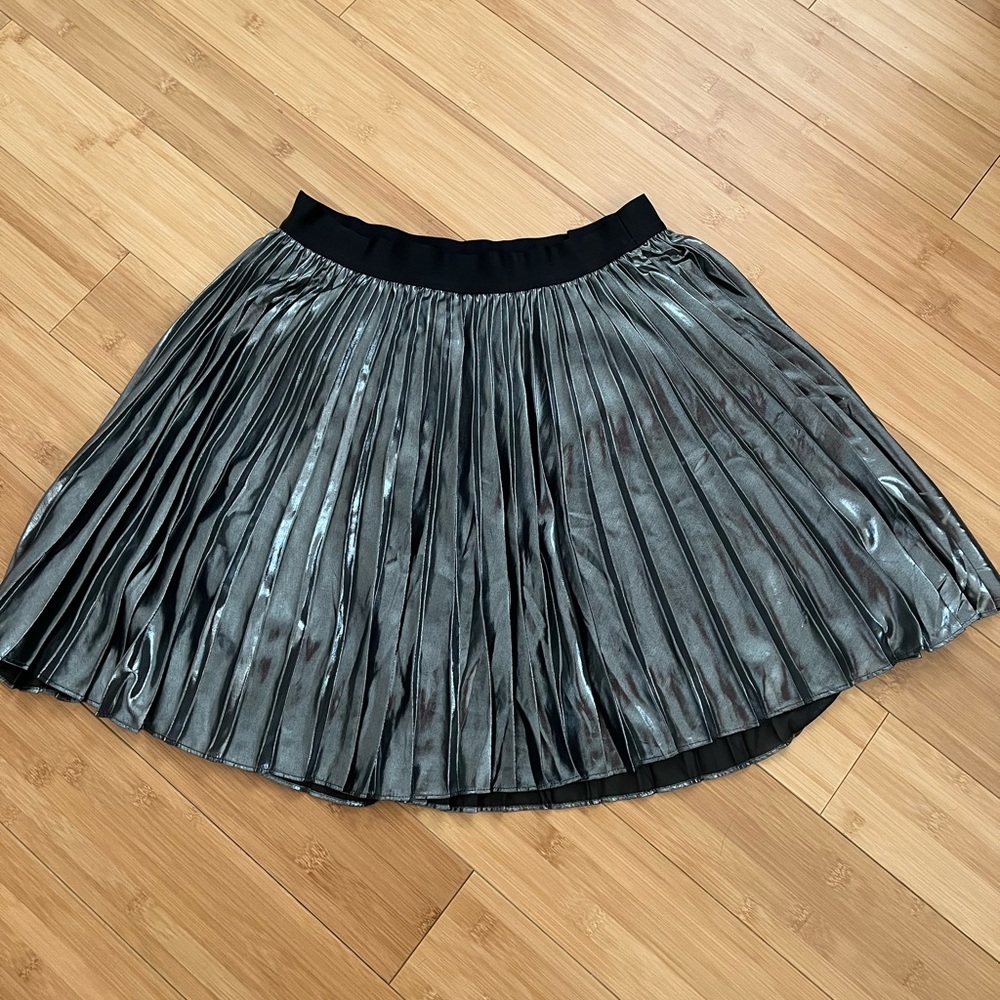 metallic pleated circle skirt